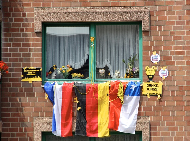 借稳定且强 借稳定且强